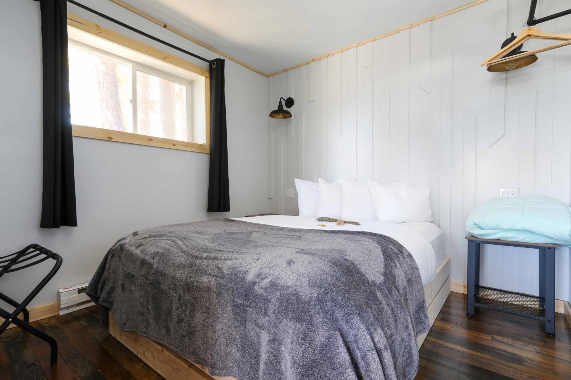 The Valley View Cabins And Event Center Creston Ngoại thất bức ảnh