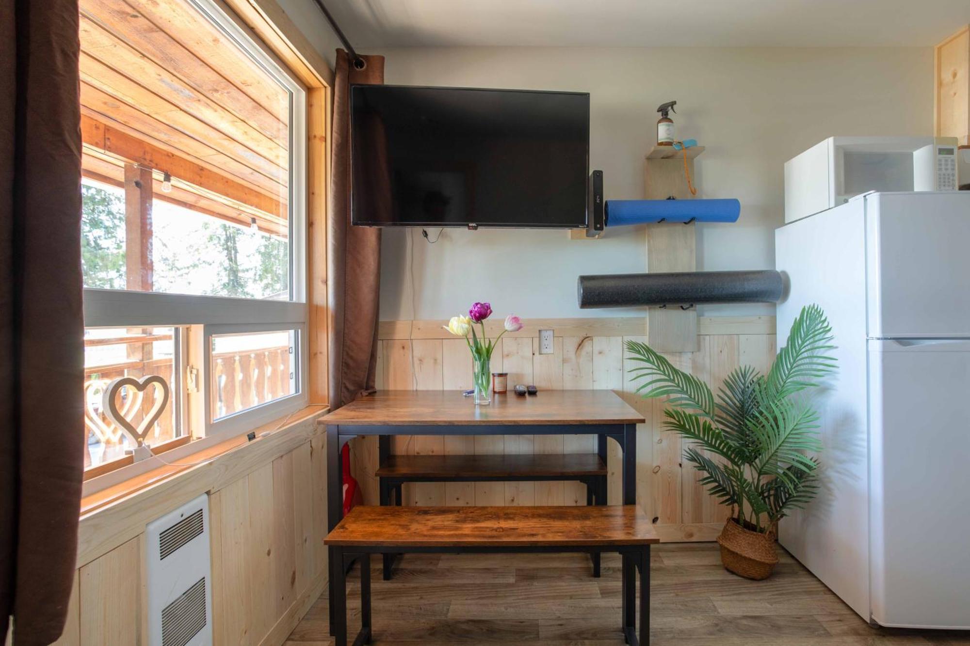 The Valley View Cabins And Event Center Creston Ngoại thất bức ảnh
