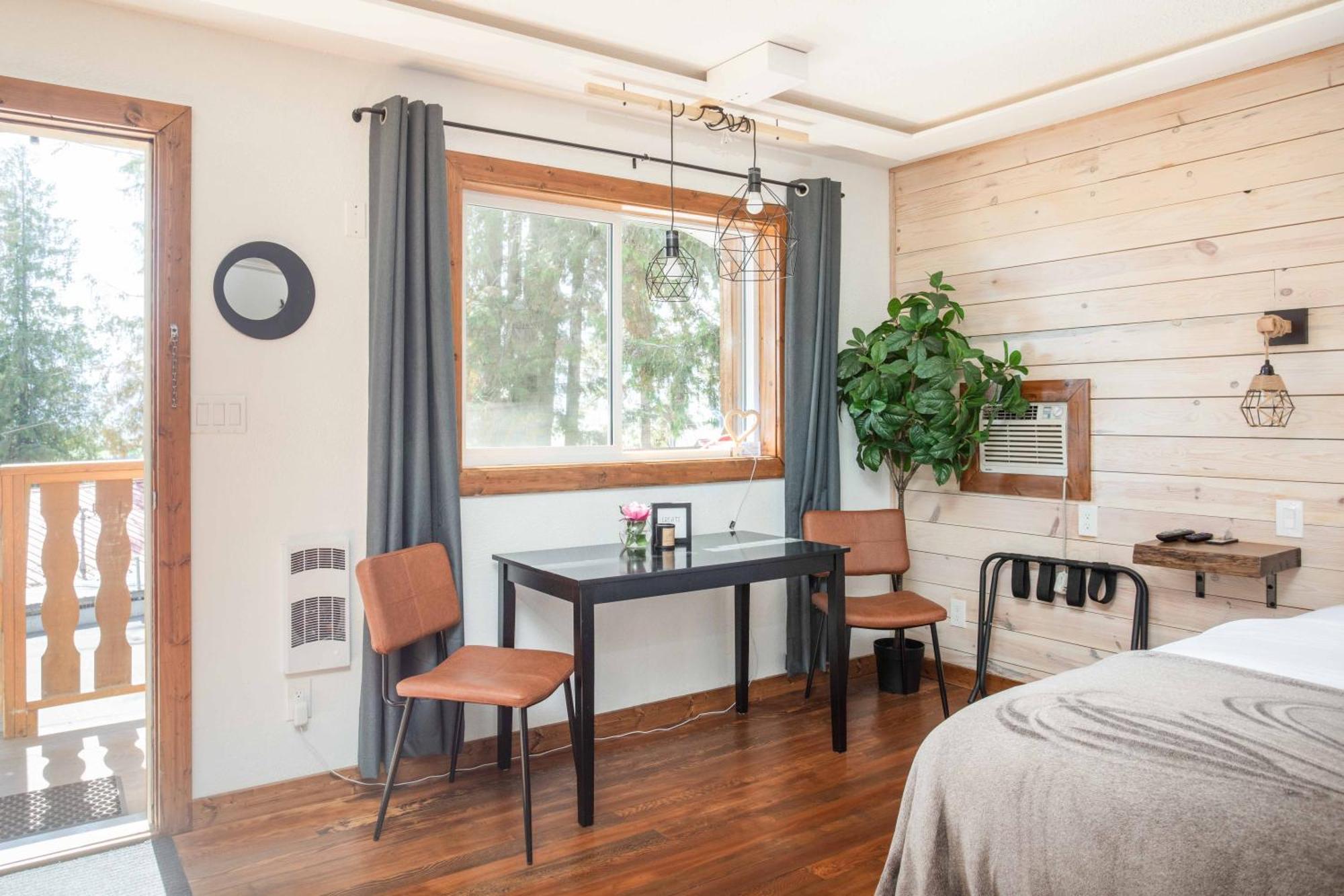 The Valley View Cabins And Event Center Creston Ngoại thất bức ảnh