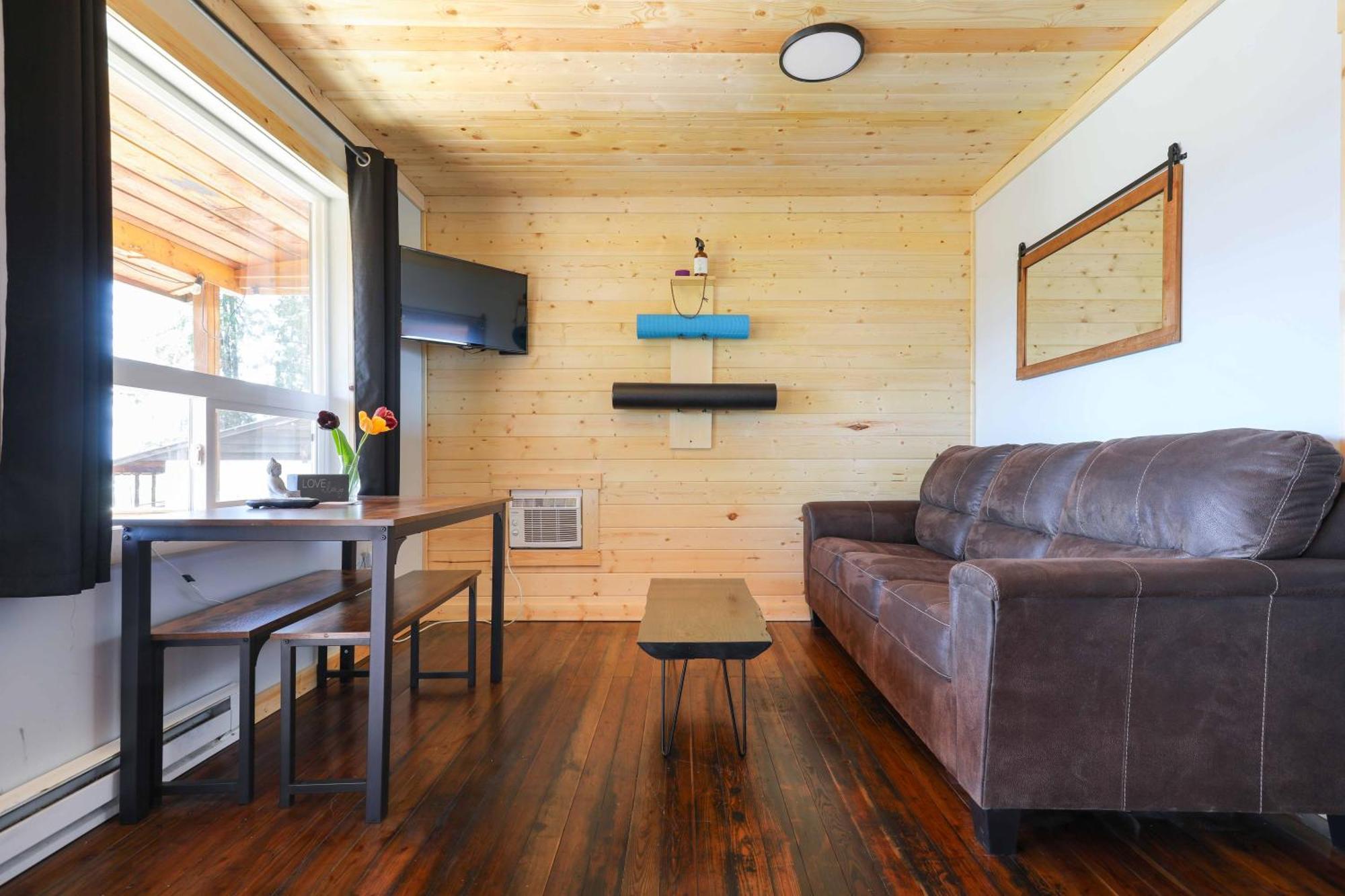 The Valley View Cabins And Event Center Creston Ngoại thất bức ảnh
