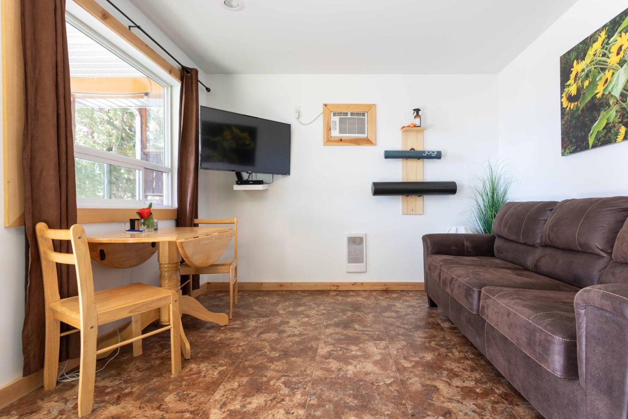 The Valley View Cabins And Event Center Creston Ngoại thất bức ảnh