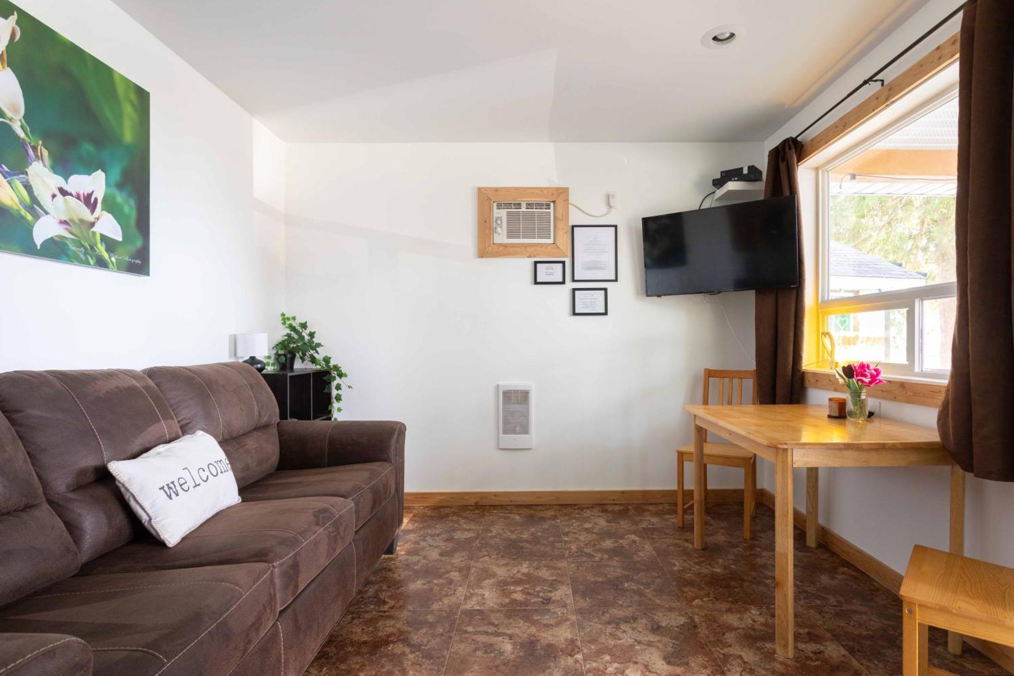 The Valley View Cabins And Event Center Creston Ngoại thất bức ảnh