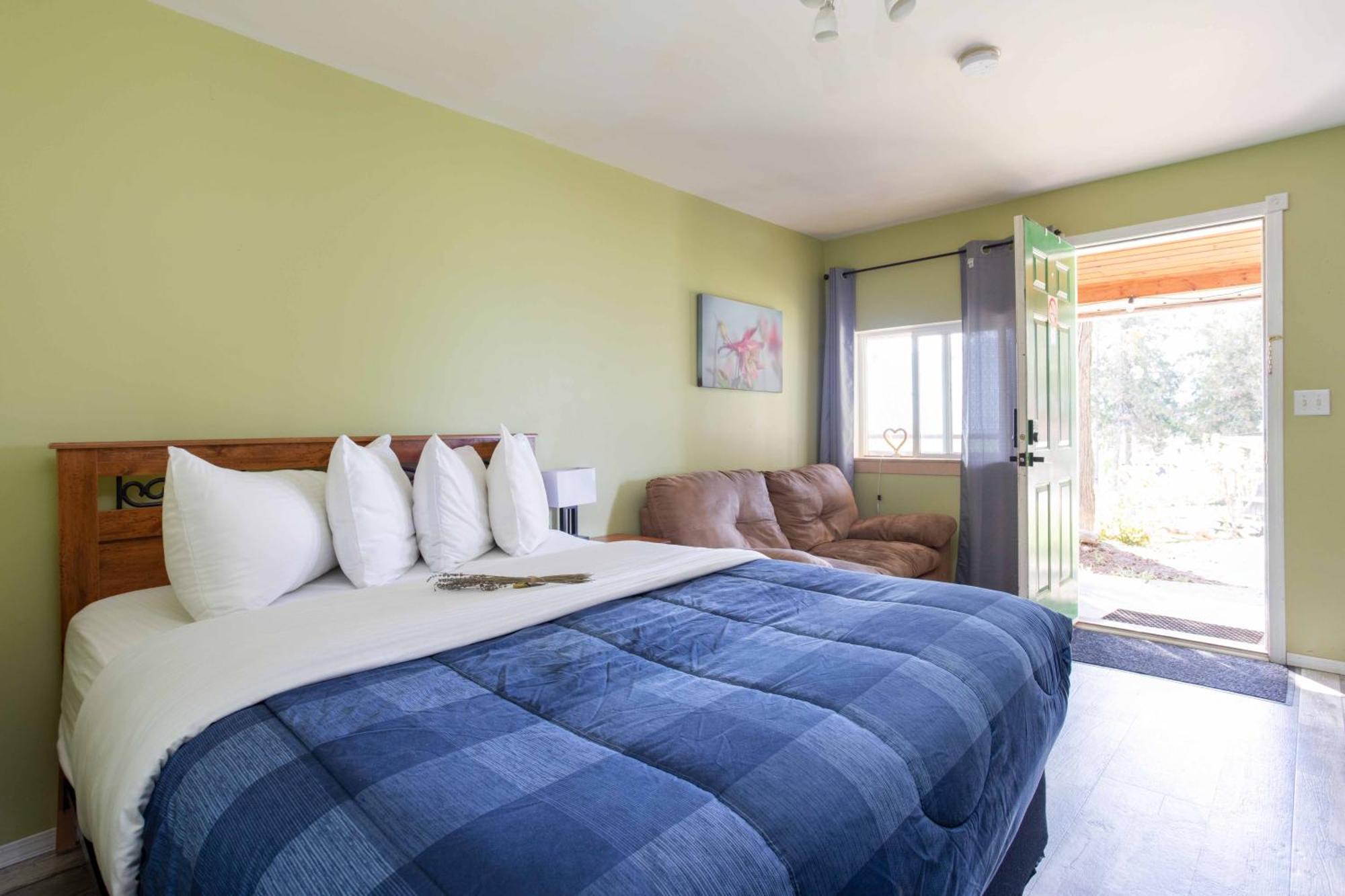 The Valley View Cabins And Event Center Creston Ngoại thất bức ảnh